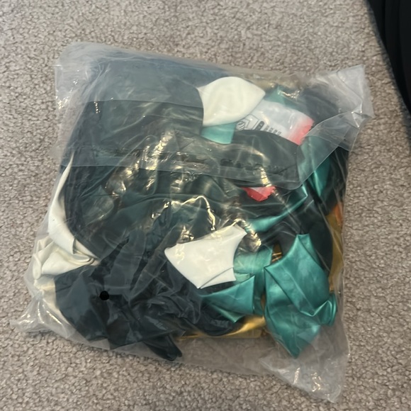 First birthday outfits and decor bundle - Picture 14 of 14